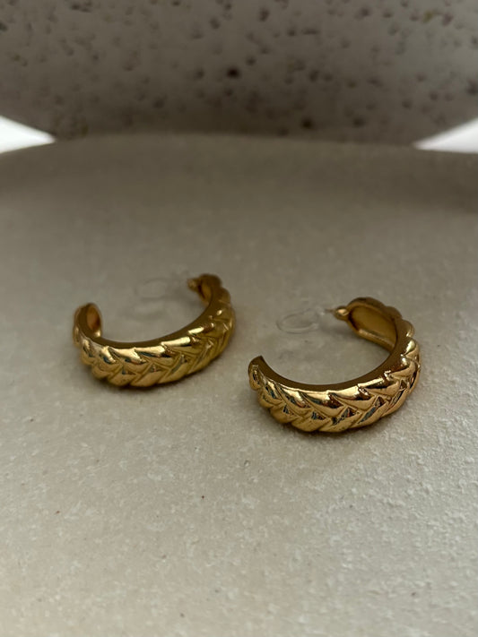 Trendy gold Clip on Earrings