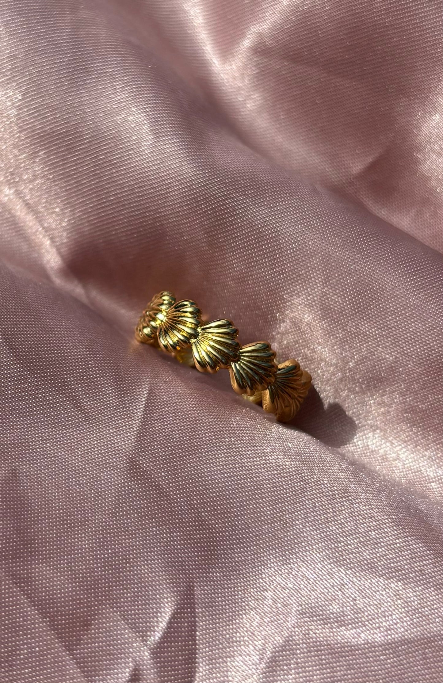 Trendy verstelbare Shell ring van stainless steel in Goud – verkleurt niet, stijlvol en geschikt voor iedereen