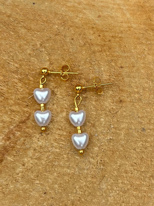 Trendy Pearl Hartjes Oorbel van stainless steel – elegante Oorbel met parel hartjes, verkrijgbaar in goud en zilver