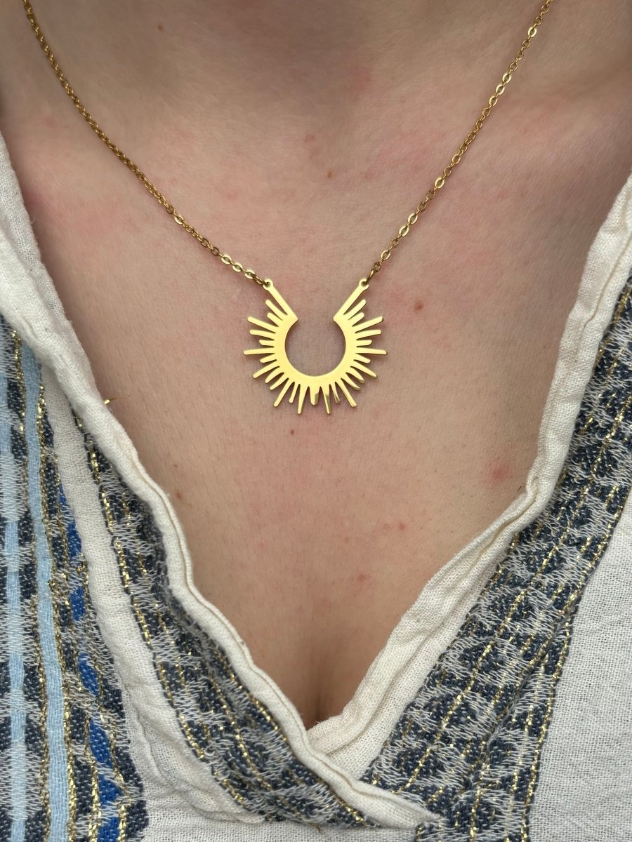 Trendy Ketting Sun van stainless steel, verkrijgbaar in goud en zilver – tijdloos en elegant ontwerp, perfect voor elke outfit en gelegenheid