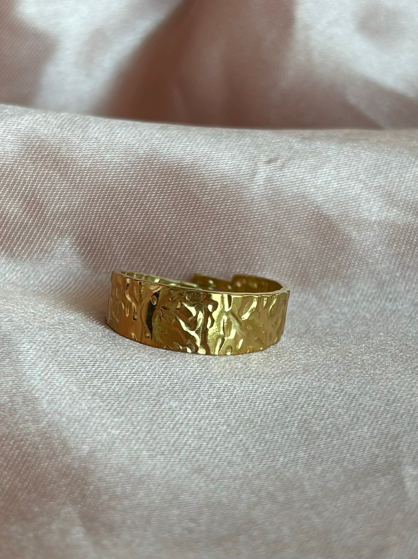 Trendy verstelbare ring van stainless steel in Goud – verkleurt niet, stijlvol en geschikt voor iedereen