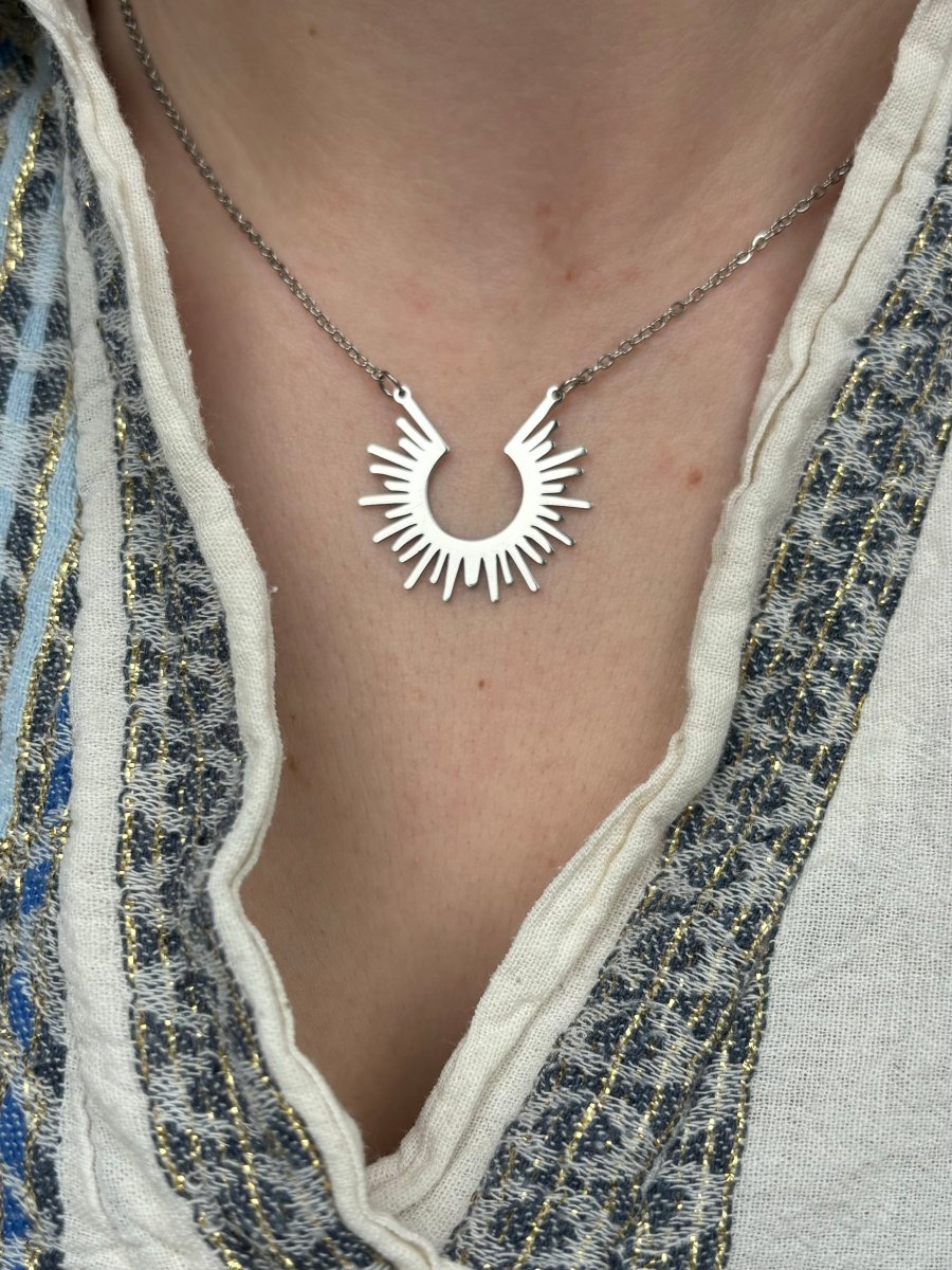 Trendy Ketting Sun van stainless steel, verkrijgbaar in goud en zilver – tijdloos en elegant ontwerp, perfect voor elke outfit en gelegenheid