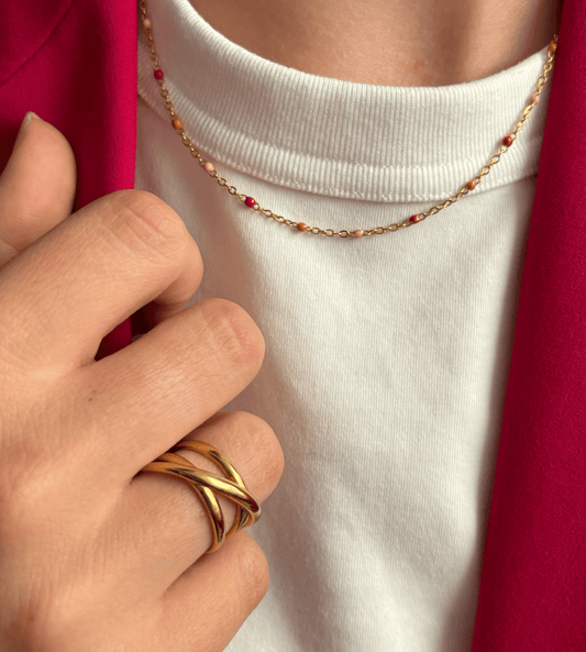 Trendy Ketting Colours van Stainless Steel met kleurenaccenten, verkrijgbaar in blauw en roze – combineer met bijpassende Colours armbanden voor een complete look