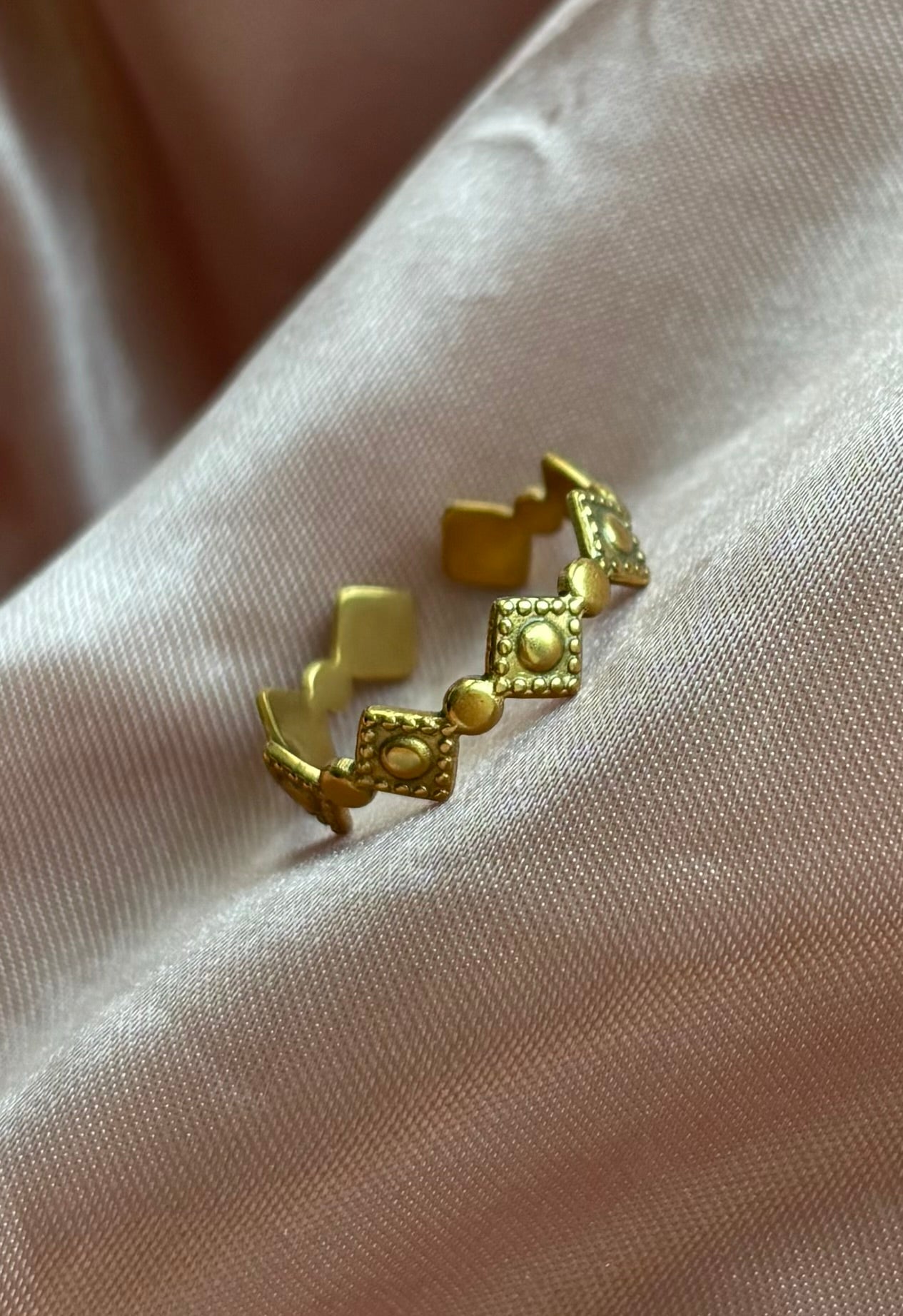 Trendy verstelbare Square ring van stainless steel in Goud – verkleurt niet, stijlvol en geschikt voor iedereen