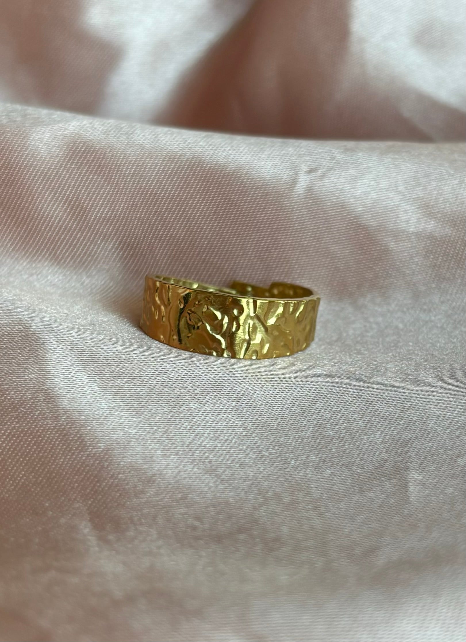 Trendy verstelbare ring van stainless steel in Goud – verkleurt niet, stijlvol en geschikt voor iedereen