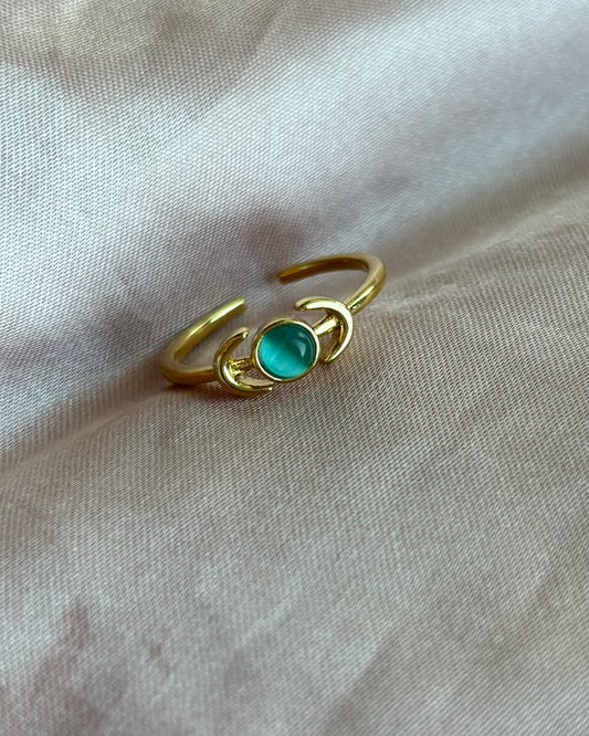 Ring Sun & Moon van stainless steel – Goudkleurige ring met blauw steentje, verstelbaar en verkleurt niet, ook verkrijgbaar in Zilverkleur